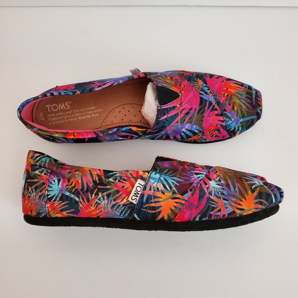 Toms